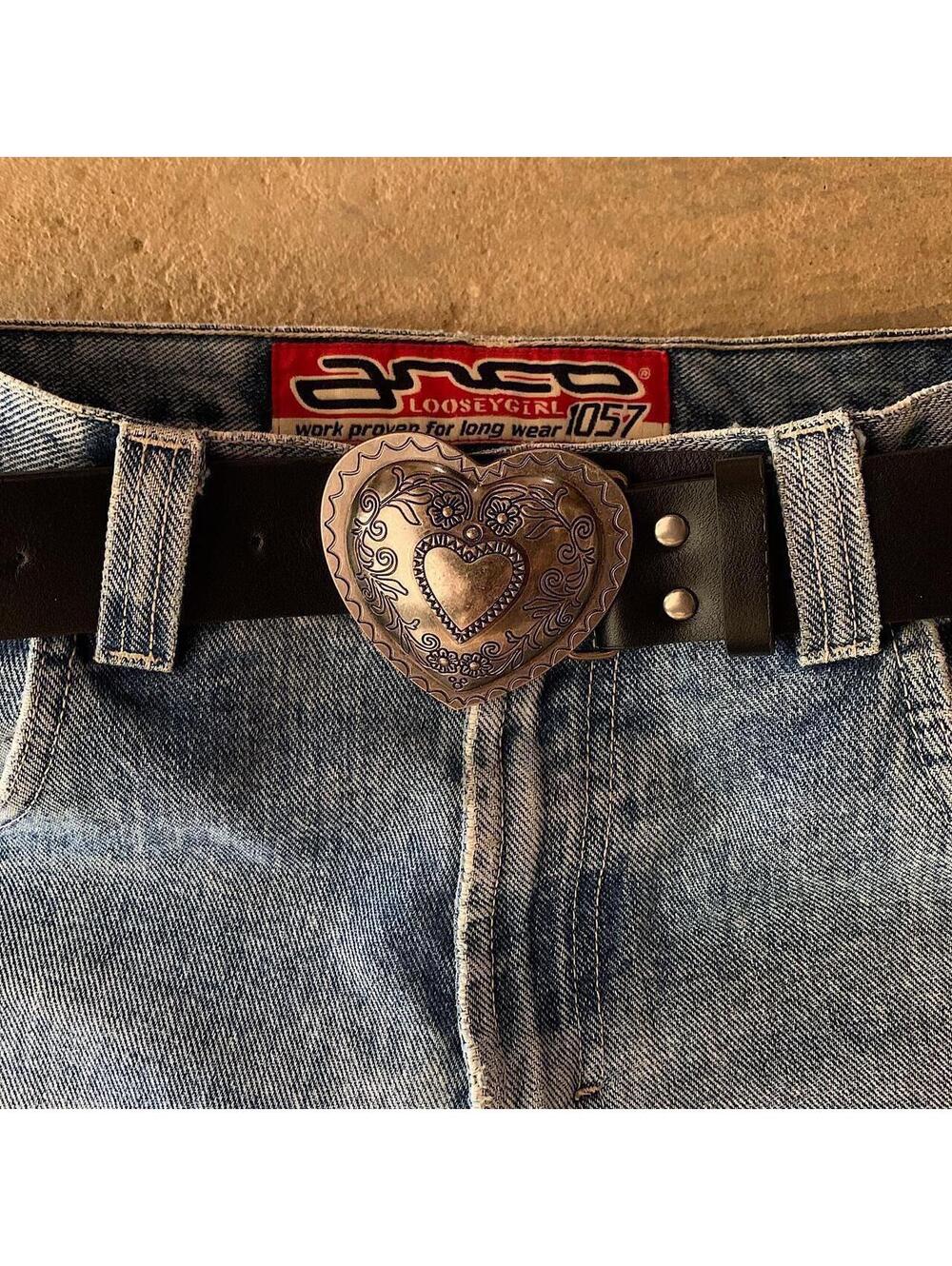 American Western vintage style Heart Belt Buckle black belt. 38.5 inches